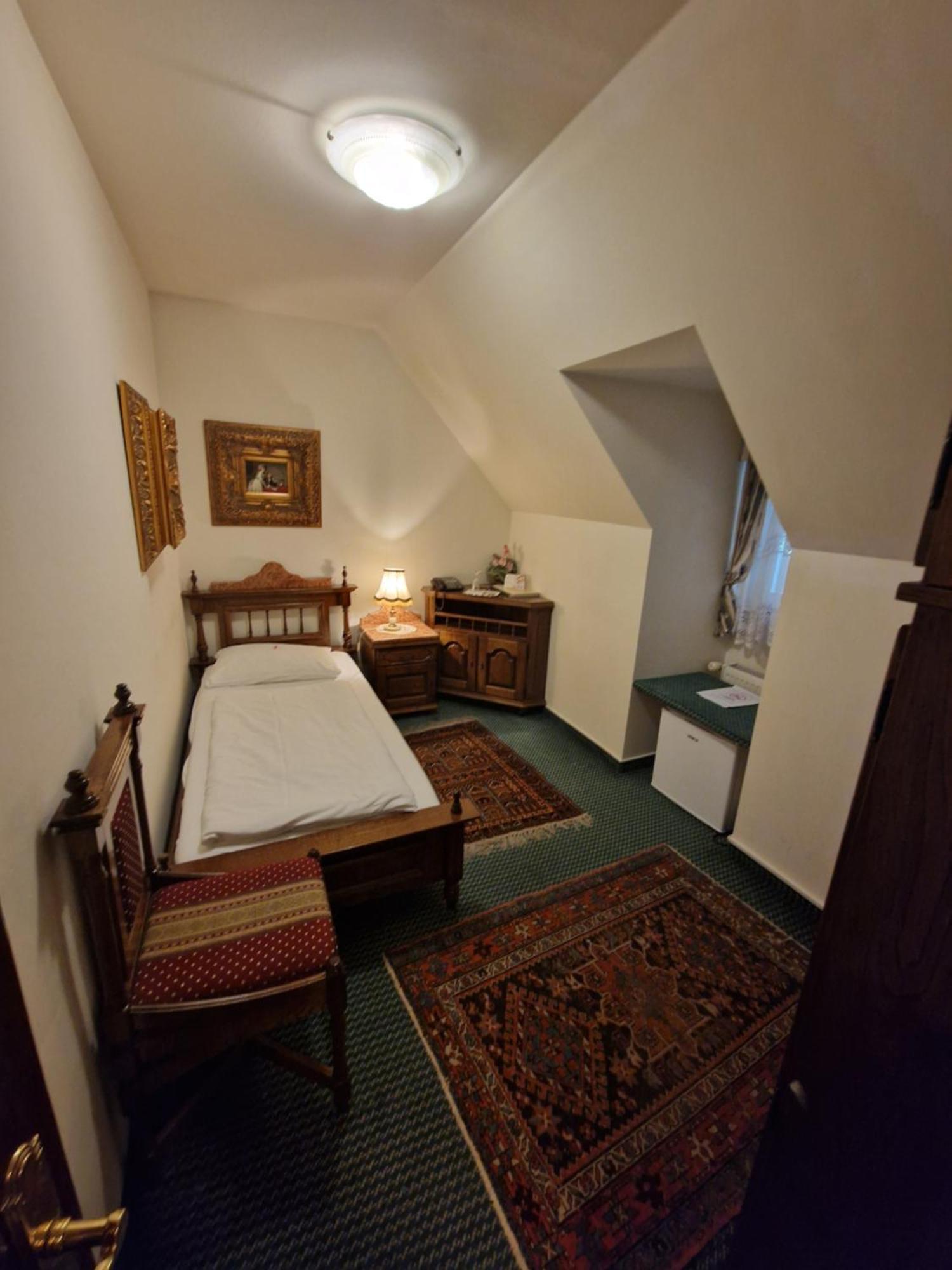 Hotel Razgorsek Velenje Bagian luar foto