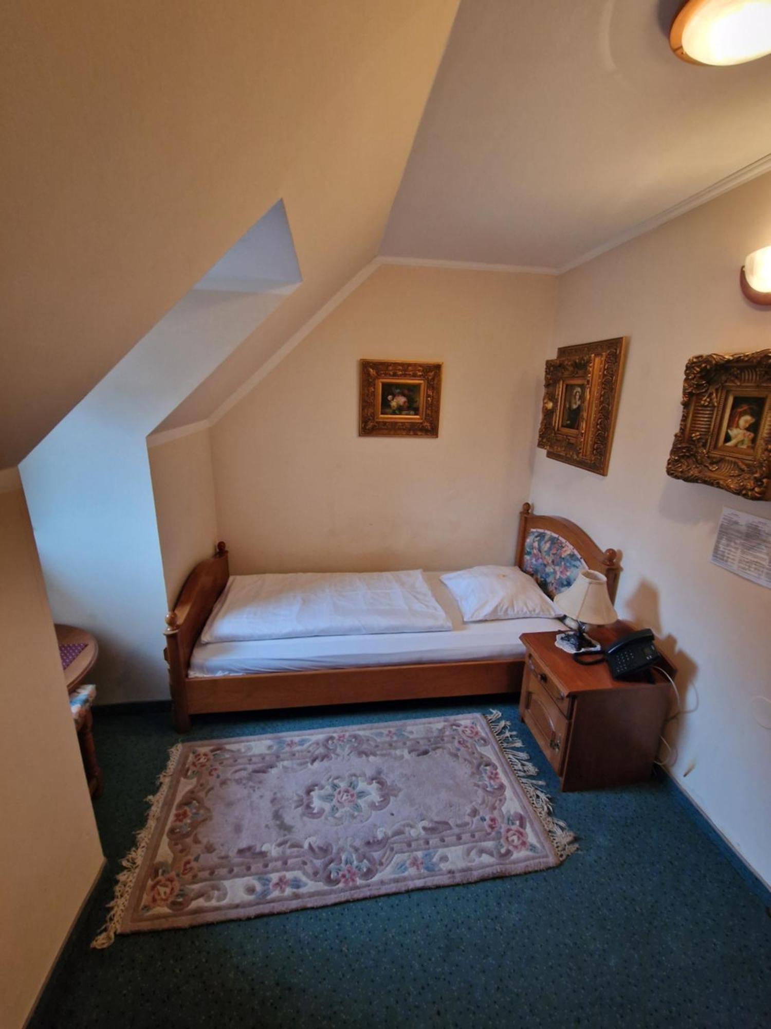 Hotel Razgorsek Velenje Bagian luar foto